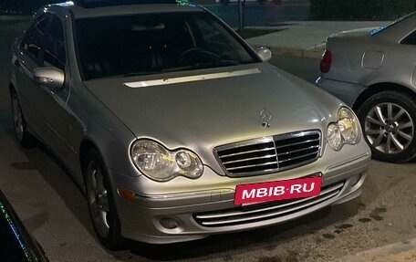 Mercedes-Benz C-Класс, 2004 год, 850 000 рублей, 6 фотография