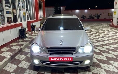 Mercedes-Benz C-Класс, 2004 год, 850 000 рублей, 8 фотография