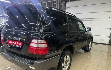 Toyota Land Cruiser 100 рестайлинг 2, 2004 год, 1 750 000 рублей, 3 фотография