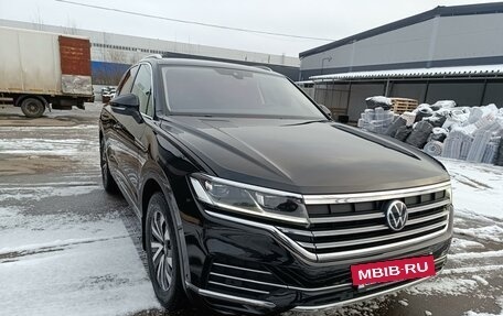 Volkswagen Touareg III, 2021 год, 6 400 000 рублей, 2 фотография