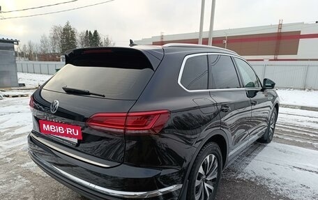 Volkswagen Touareg III, 2021 год, 6 400 000 рублей, 8 фотография