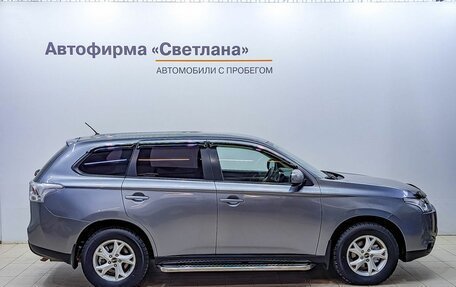 Mitsubishi Outlander III рестайлинг 3, 2013 год, 1 599 000 рублей, 3 фотография