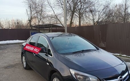 Opel Astra J, 2013 год, 950 000 рублей, 3 фотография