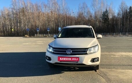 Volkswagen Tiguan I, 2013 год, 1 420 000 рублей, 2 фотография