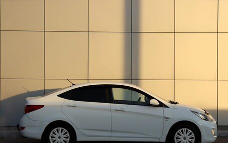 Hyundai Solaris II рестайлинг, 2012 год, 690 000 рублей, 5 фотография