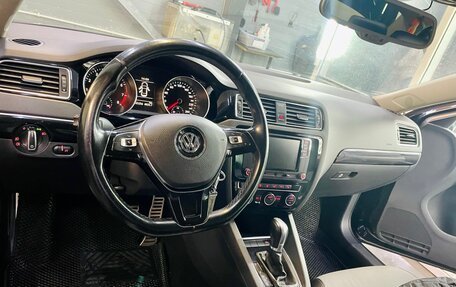 Volkswagen Jetta VI, 2015 год, 1 350 000 рублей, 18 фотография