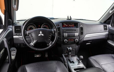 Mitsubishi Pajero IV, 2011 год, 1 985 000 рублей, 6 фотография