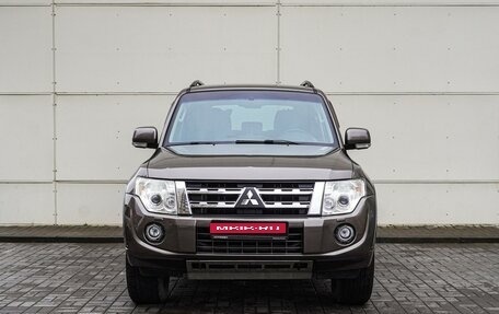 Mitsubishi Pajero IV, 2011 год, 1 985 000 рублей, 3 фотография