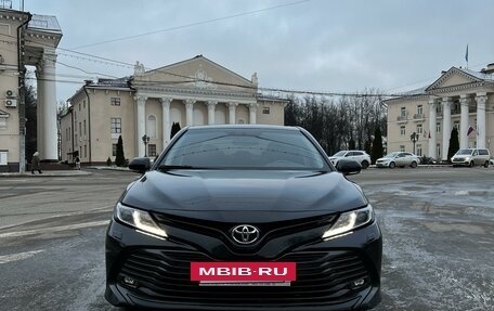 Toyota Camry, 2019 год, 2 350 000 рублей, 2 фотография