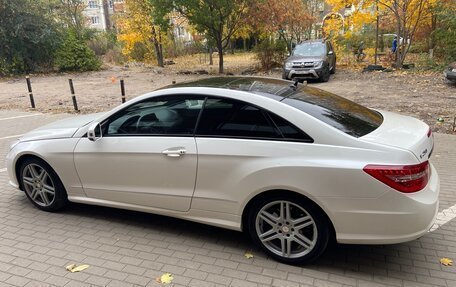 Mercedes-Benz E-Класс, 2011 год, 1 890 000 рублей, 8 фотография