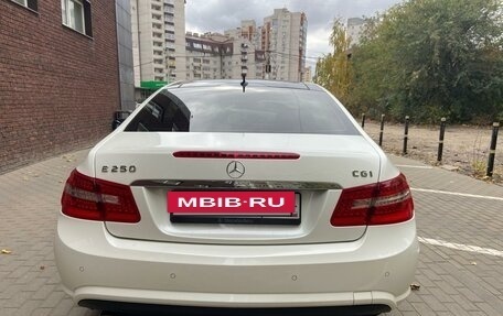 Mercedes-Benz E-Класс, 2011 год, 1 890 000 рублей, 6 фотография