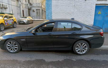 BMW 5 серия, 2015 год, 2 390 000 рублей, 3 фотография