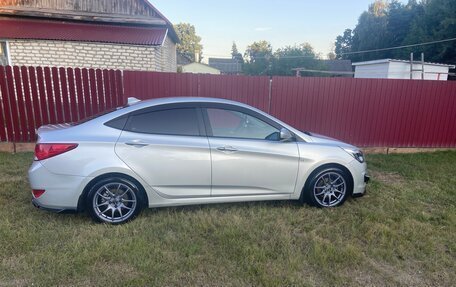 Hyundai Solaris II рестайлинг, 2016 год, 1 000 000 рублей, 7 фотография