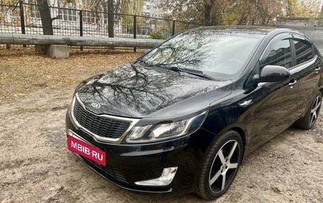 KIA Rio III рестайлинг, 2015 год, 940 000 рублей, 15 фотография