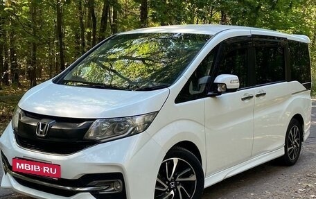 Honda Stepwgn IV, 2017 год, 2 250 000 рублей, 3 фотография