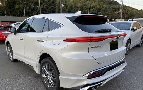 Toyota Harrier, 2021 год, 2 745 000 рублей, 4 фотография