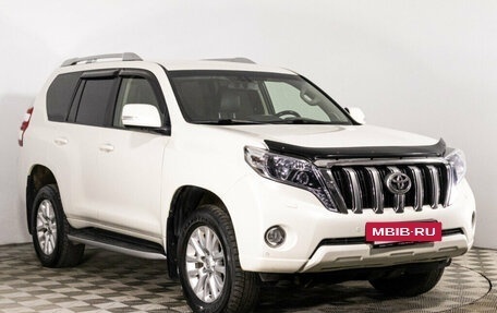 Toyota Land Cruiser Prado 150 рестайлинг 2, 2015 год, 3 299 000 рублей, 3 фотография