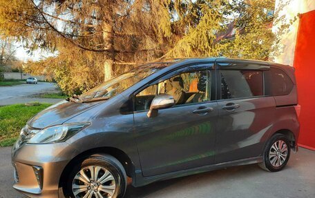 Honda Freed I, 2013 год, 1 550 000 рублей, 1 фотография