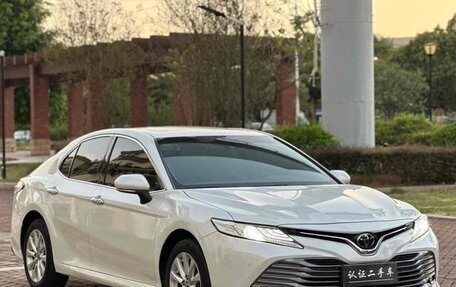 Toyota Camry, 2020 год, 2 570 000 рублей, 3 фотография