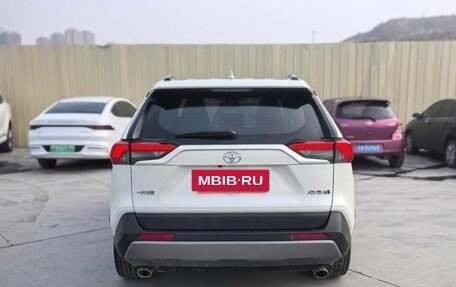 Toyota RAV4, 2020 год, 2 550 000 рублей, 7 фотография