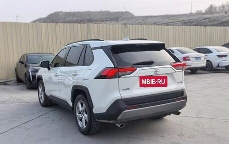 Toyota RAV4, 2020 год, 2 550 000 рублей, 8 фотография