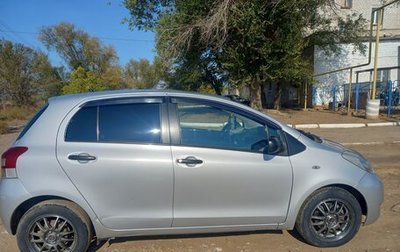 Toyota Yaris III рестайлинг, 2010 год, 890 000 рублей, 1 фотография