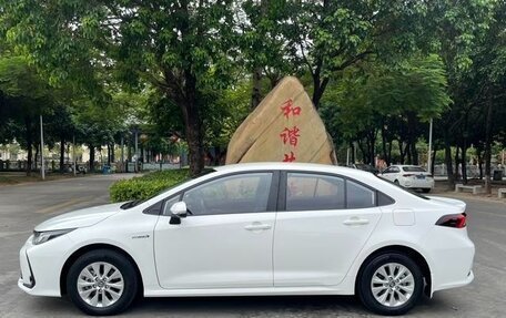 Toyota Corolla, 2021 год, 1 950 000 рублей, 3 фотография