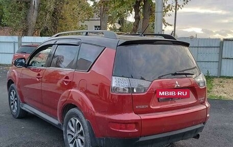 Mitsubishi Outlander III рестайлинг 3, 2011 год, 1 350 000 рублей, 3 фотография