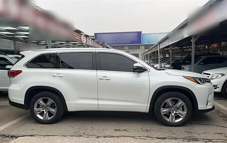 Toyota Highlander III, 2021 год, 3 420 083 рублей, 2 фотография