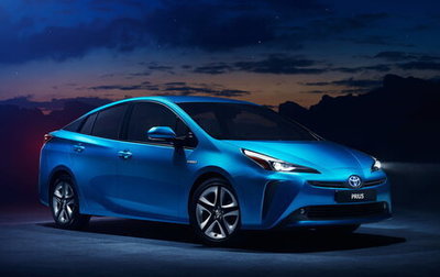 Toyota Prius IV XW50, 2019 год, 2 200 000 рублей, 1 фотография