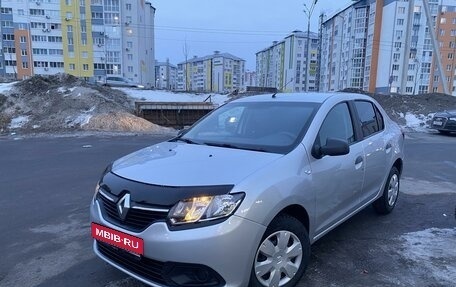 Renault Logan II, 2017 год, 900 000 рублей, 1 фотография