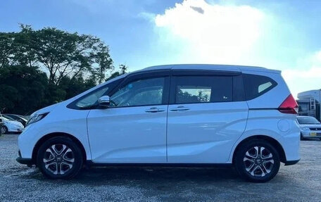 Honda Freed II, 2021 год, 1 150 000 рублей, 7 фотография