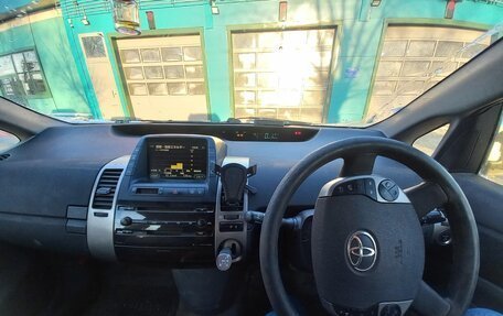 Toyota Prius, 2008 год, 600 000 рублей, 6 фотография