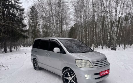 Toyota Noah III, 2002 год, 1 013 000 рублей, 1 фотография