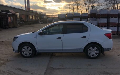 Renault Logan II, 2015 год, 620 000 рублей, 4 фотография