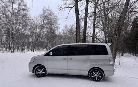 Toyota Noah III, 2002 год, 1 013 000 рублей, 5 фотография