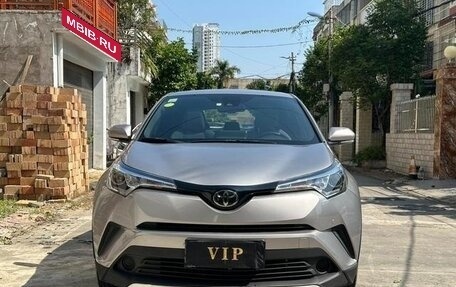 Toyota C-HR I рестайлинг, 2021 год, 2 150 000 рублей, 2 фотография