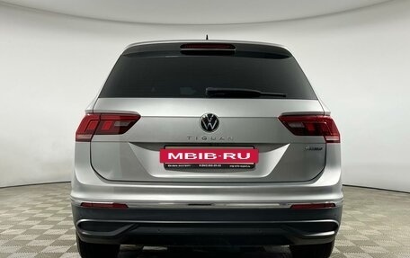 Volkswagen Tiguan II, 2020 год, 3 498 000 рублей, 5 фотография