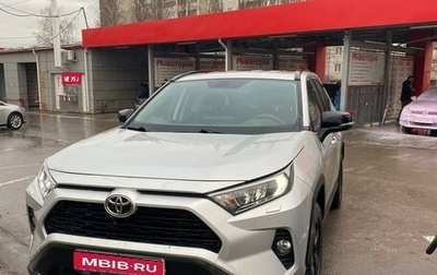 Toyota RAV4, 2021 год, 3 800 000 рублей, 1 фотография