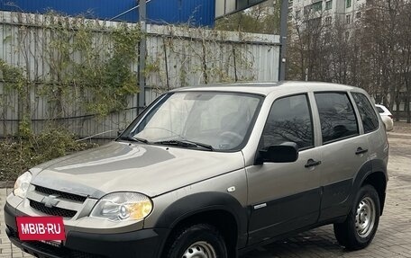 Chevrolet Niva I рестайлинг, 2011 год, 530 000 рублей, 3 фотография