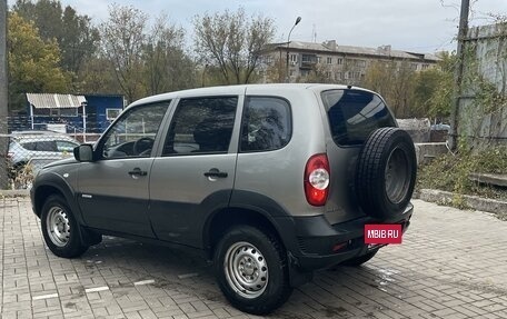 Chevrolet Niva I рестайлинг, 2011 год, 530 000 рублей, 7 фотография