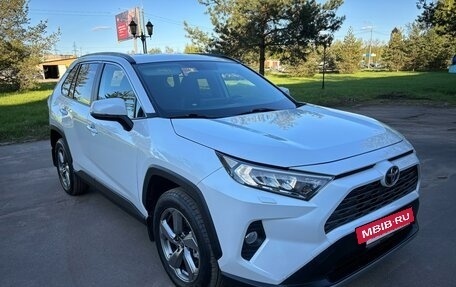 Toyota RAV4, 2020 год, 3 499 000 рублей, 3 фотография