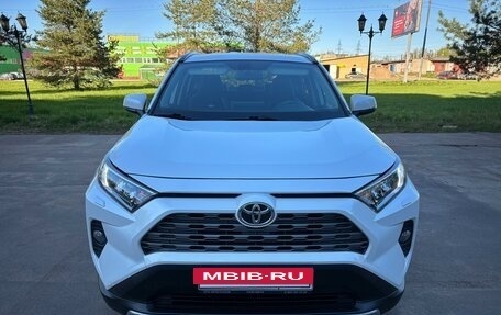 Toyota RAV4, 2020 год, 3 499 000 рублей, 2 фотография