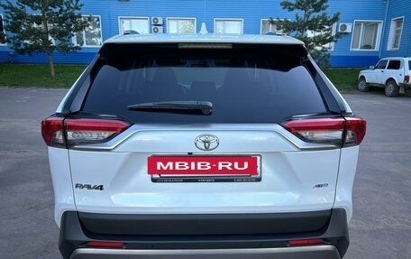 Toyota RAV4, 2020 год, 3 499 000 рублей, 26 фотография