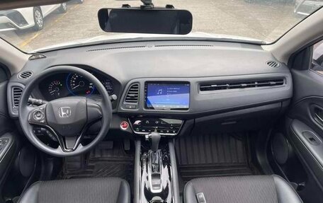 Honda Vezel, 2020 год, 1 750 000 рублей, 4 фотография