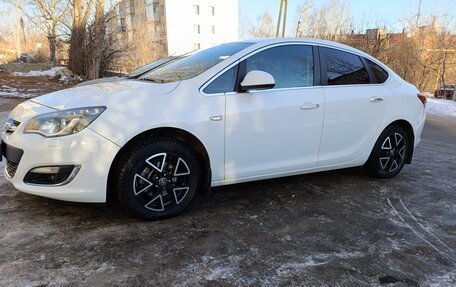 Opel Astra J, 2012 год, 950 000 рублей, 10 фотография