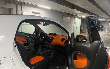 Smart Fortwo III, 2017 год, 1 500 000 рублей, 2 фотография