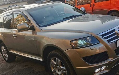 Volkswagen Touareg III, 2005 год, 979 000 рублей, 2 фотография