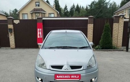 Mitsubishi Colt VI рестайлинг, 2003 год, 290 000 рублей, 8 фотография