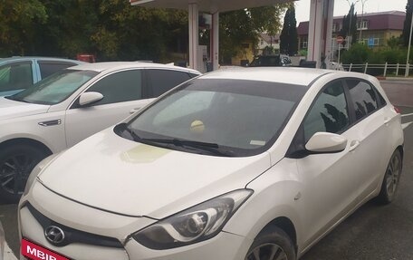 Hyundai i30 II рестайлинг, 2014 год, 890 000 рублей, 6 фотография